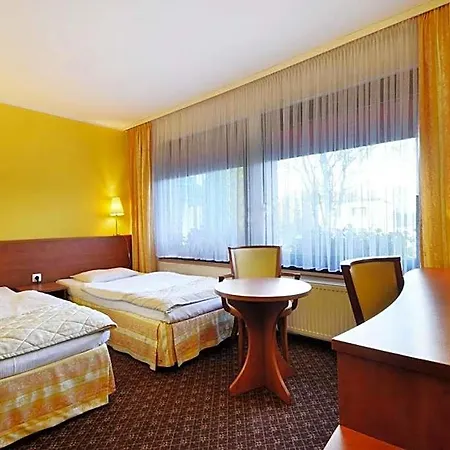Astra Tajemniczy Ogrod Hotel 2*