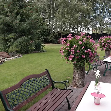 Hotell Astra Tajemniczy Ogrod Poznań