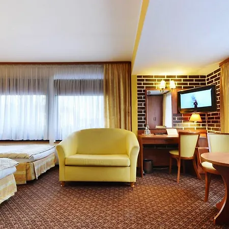 Hotell Astra Tajemniczy Ogrod Poznań