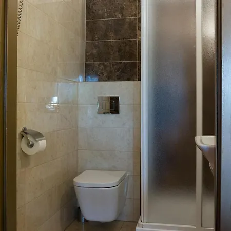 מלון Astra Tajemniczy Ogrod 2*