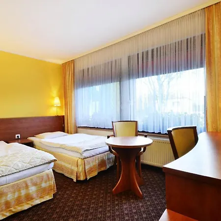 Hotell Astra Tajemniczy Ogrod Poznań
