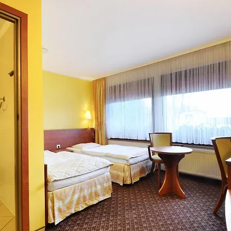 Astra Tajemniczy Ogrod מלון