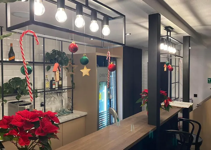 Astra Tajemniczy Ogrod بوزنان