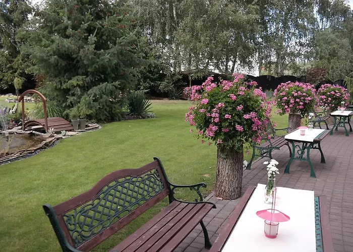 فندق Astra Tajemniczy Ogrod بوزنان