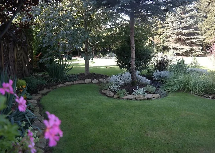 Astra Tajemniczy Ogrod فندق بوزنان