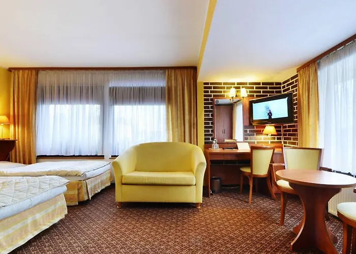 Отель Astra Tajemniczy Ogrod Познань