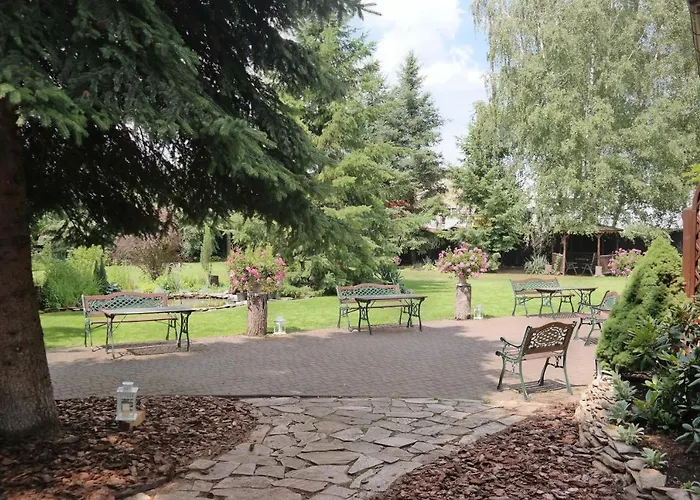 فندق Astra Tajemniczy Ogrod بوزنان